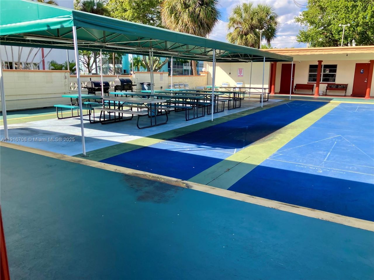 4270 NW 40th St, Unit 103, Lauderdale Lakes, FL 33319 Photo