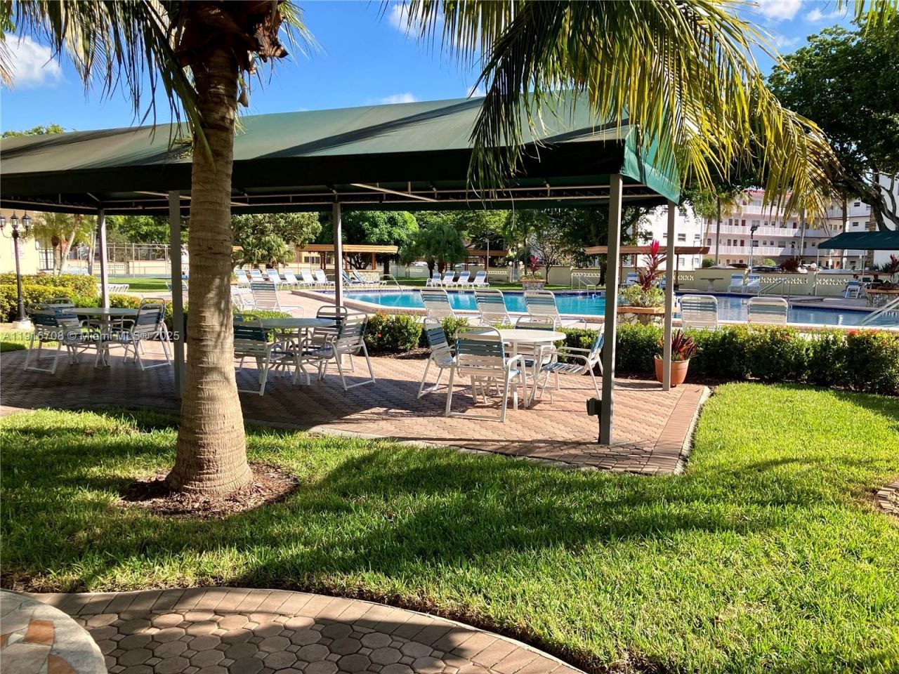 4270 NW 40th St, Unit 103, Lauderdale Lakes, FL 33319 Photo