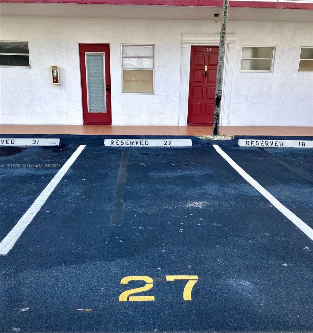 4270 NW 40th St, Unit 103, Lauderdale Lakes, FL 33319 Photo