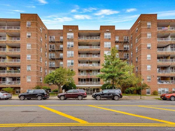 60-11 Broadway, Unit L6, Woodside, NY 11377