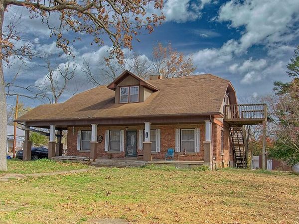 120 N Clark Street, Everton, MO 65646