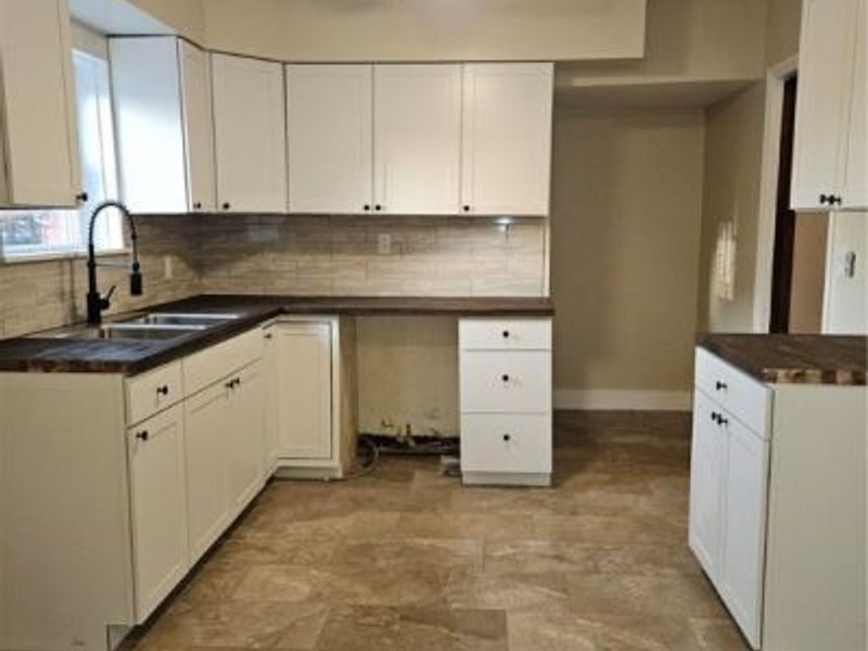 436 Cole Avenue, Akron, OH 44301 Photo 5