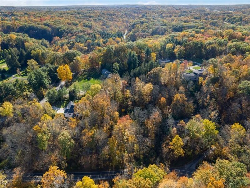 1500 N Revere Road, Bath, OH 44333 Photo 5