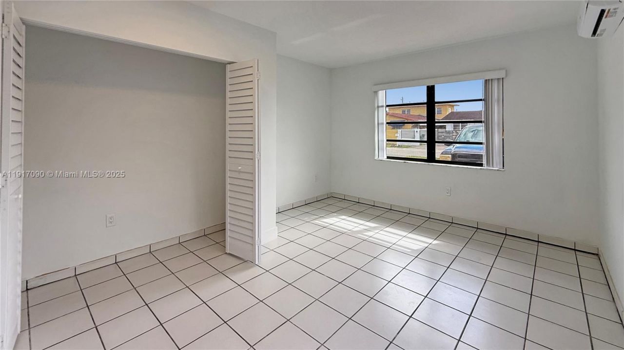 8877 SW 36th St, Miami, FL 33165 Photo