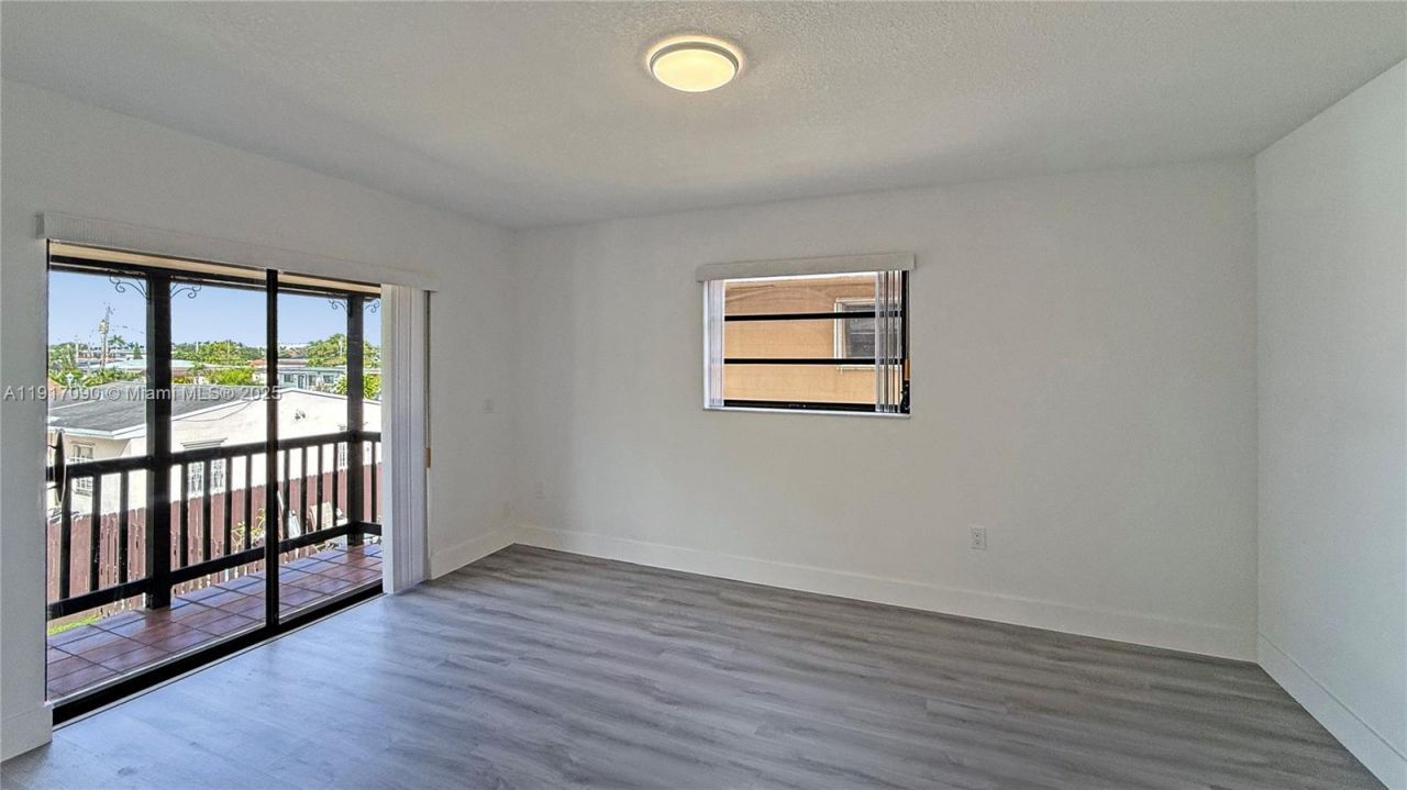 8877 SW 36th St, Miami, FL 33165 Photo