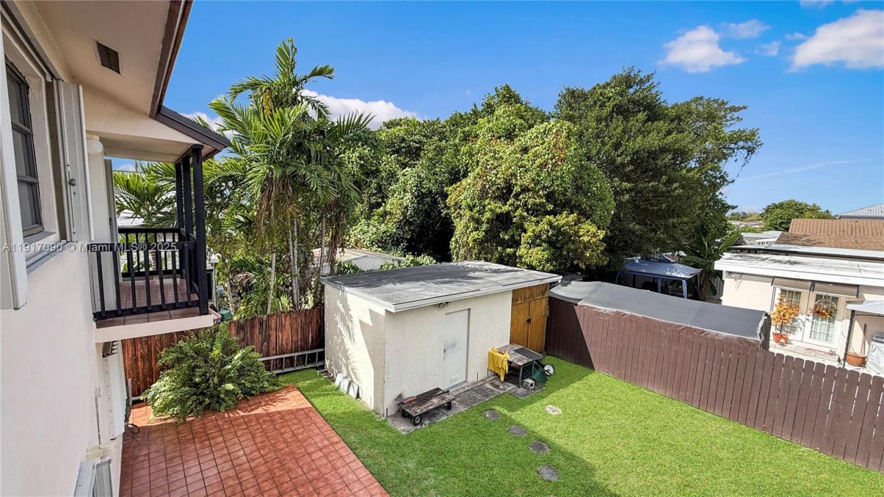 8877 SW 36th St, Miami, FL 33165 Photo