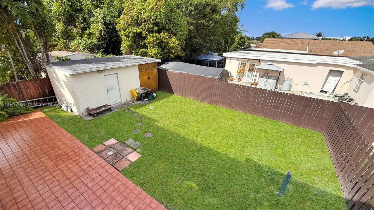 8877 SW 36th St, Miami, FL 33165 Photo