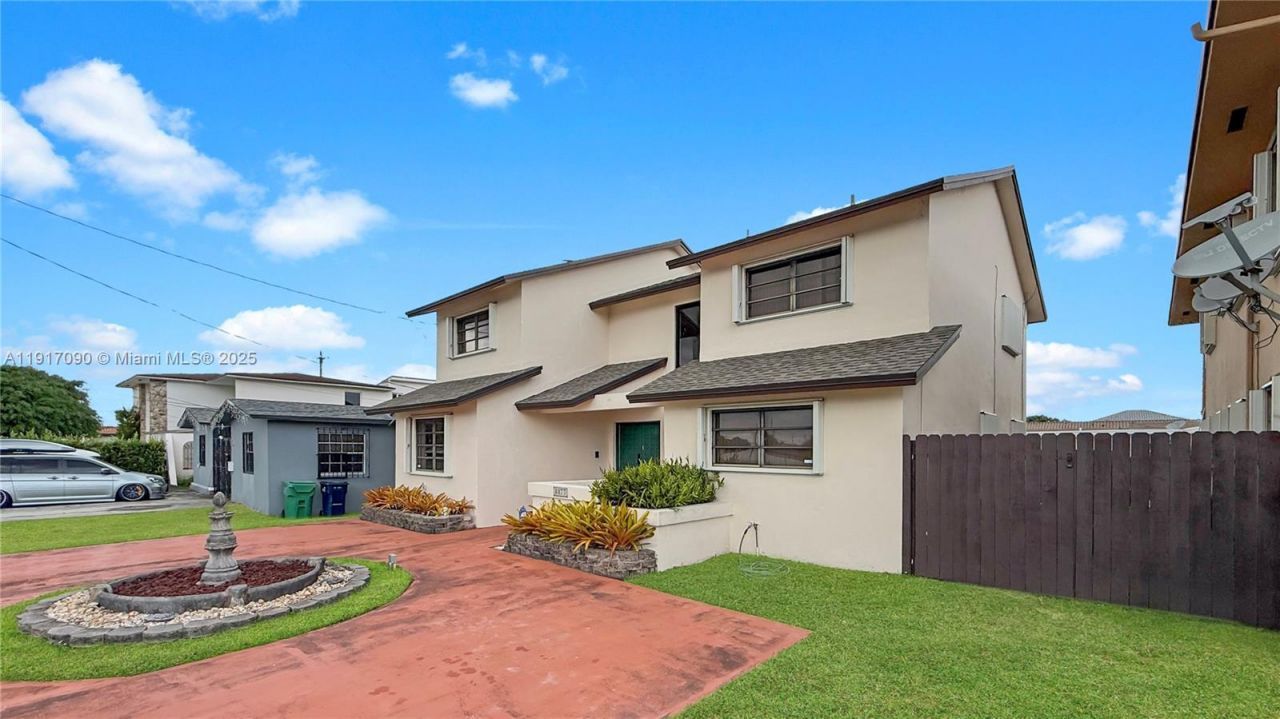 8877 SW 36th St, Miami, FL 33165 Photo