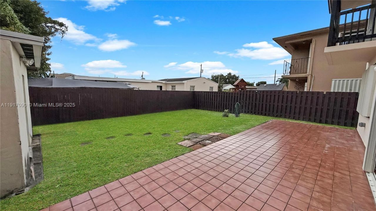 8877 SW 36th St, Miami, FL 33165 Photo