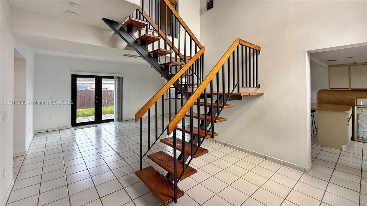 8877 SW 36th St, Miami, FL 33165 Photo