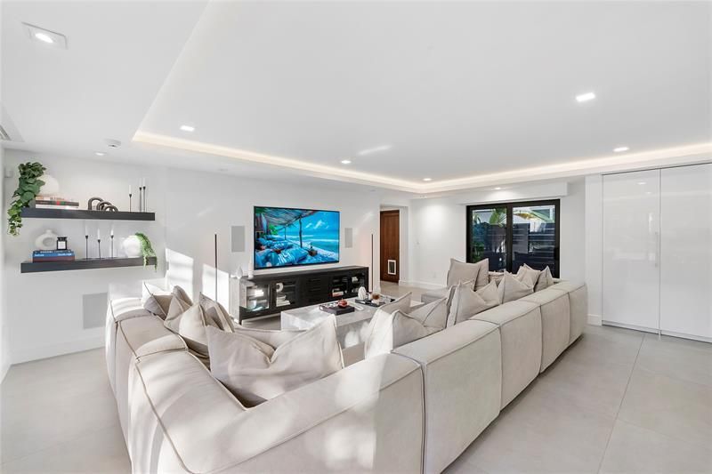 500 NE 14th Avenue, Fort Lauderdale, FL 33301 Photo