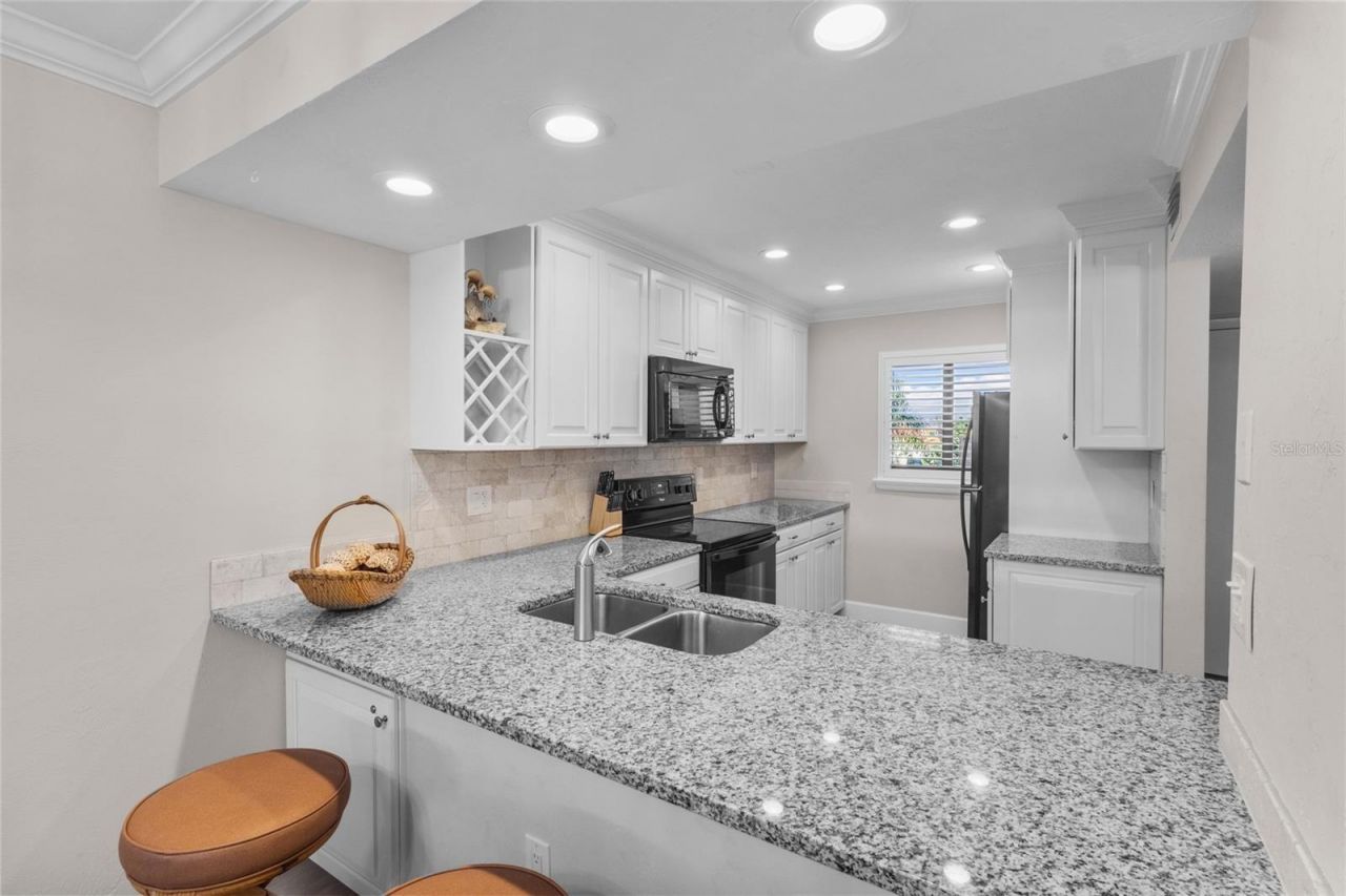 6236 Midnight Pass Road, Unit 305, Sarasota, FL 34242 Photo