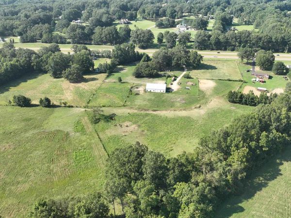 2000 HWY 64 HWY, Oakland, TN 38028