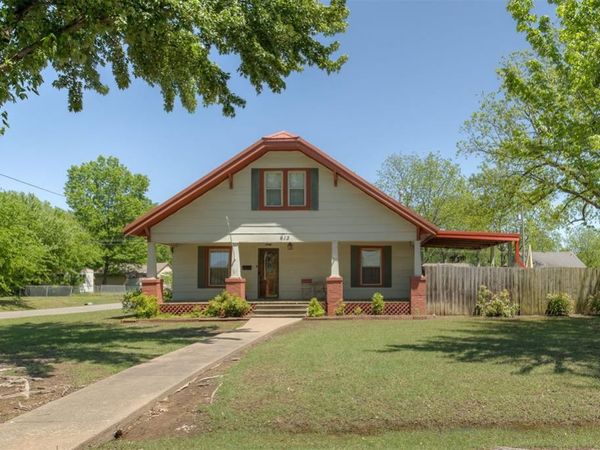 613 N Wineblood Street, Checotah, OK 74426