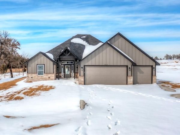 2434 Wind River Circle, Blanchard, OK 73010
