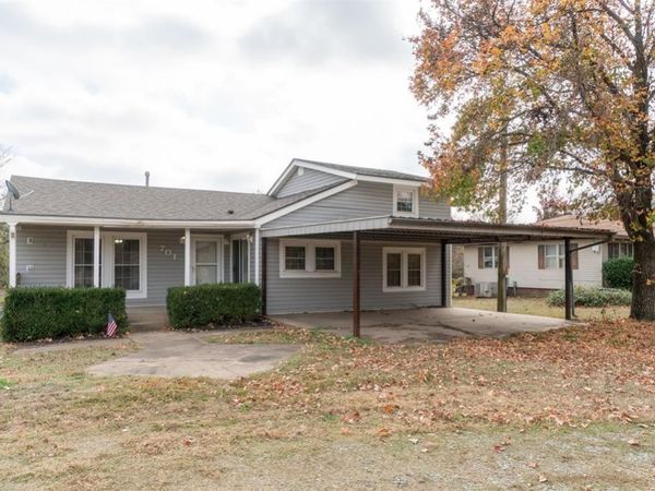 701 E Scissortail Lane, Cushing, OK 74023