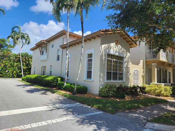 2413 NW 7th Street, Boynton Beach, FL 33426