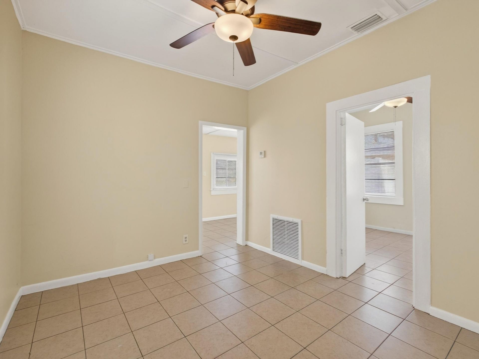 964 W Lakewood Road, West Palm Beach, FL 33405 Photo