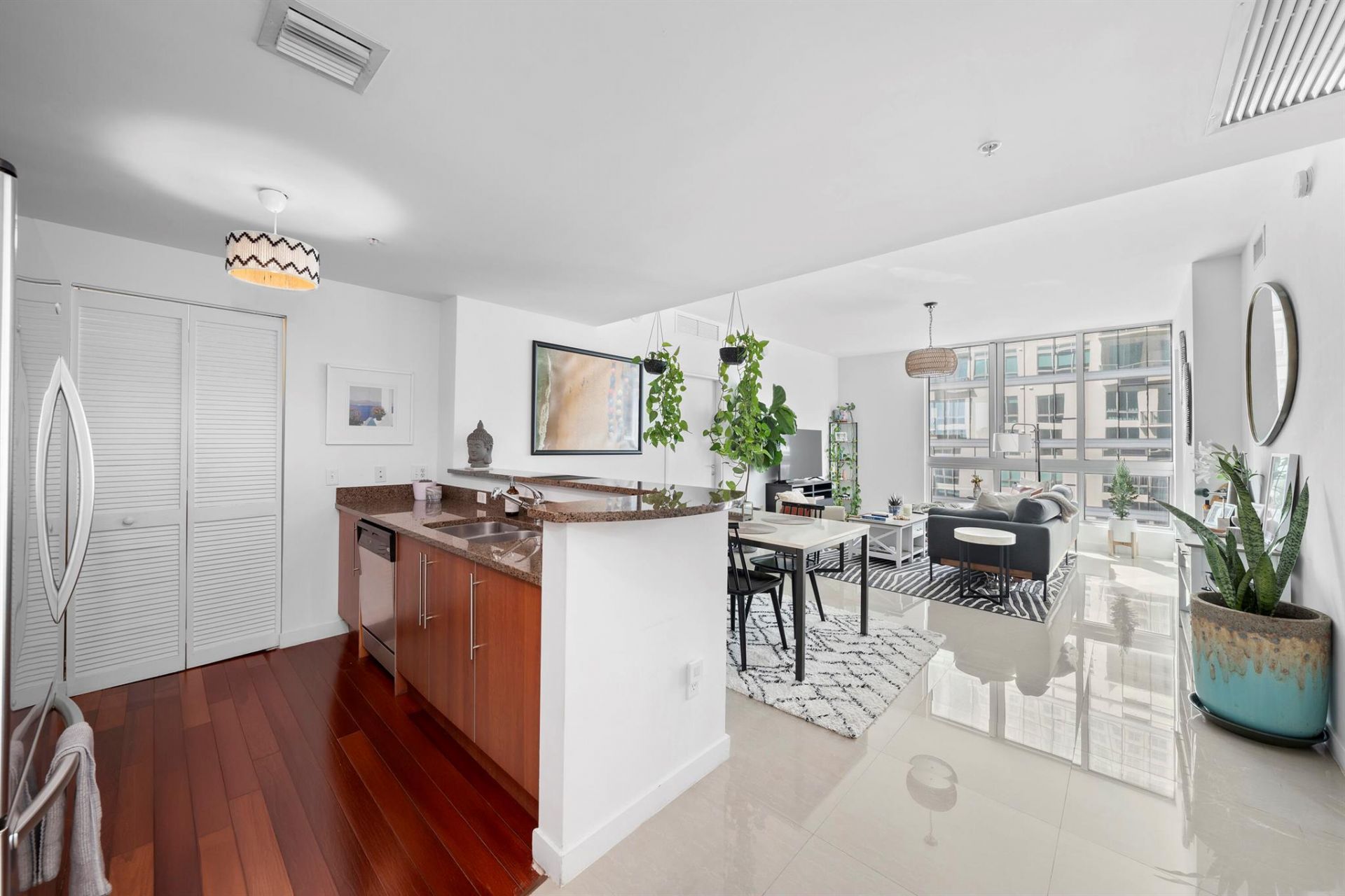 300 S Biscayne Boulevard, Unit T-3604, Miami, FL 33131 Photo