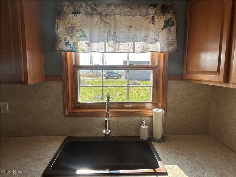 621 Franklin Avenue, Conesville, OH 43811 Photo 5