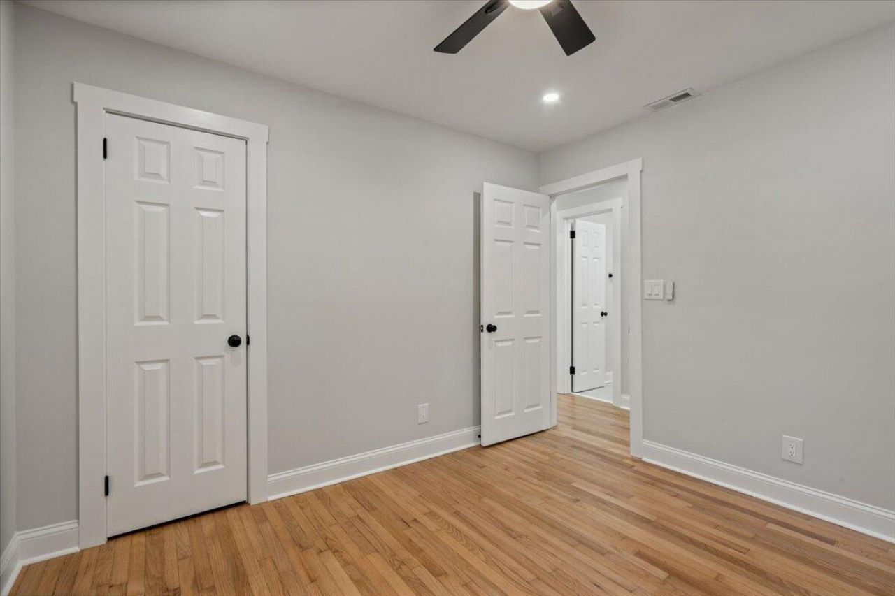 21 Pratt Street Photo 24