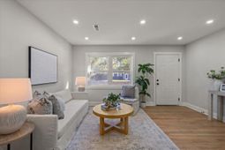 21 Pratt Street photo 4