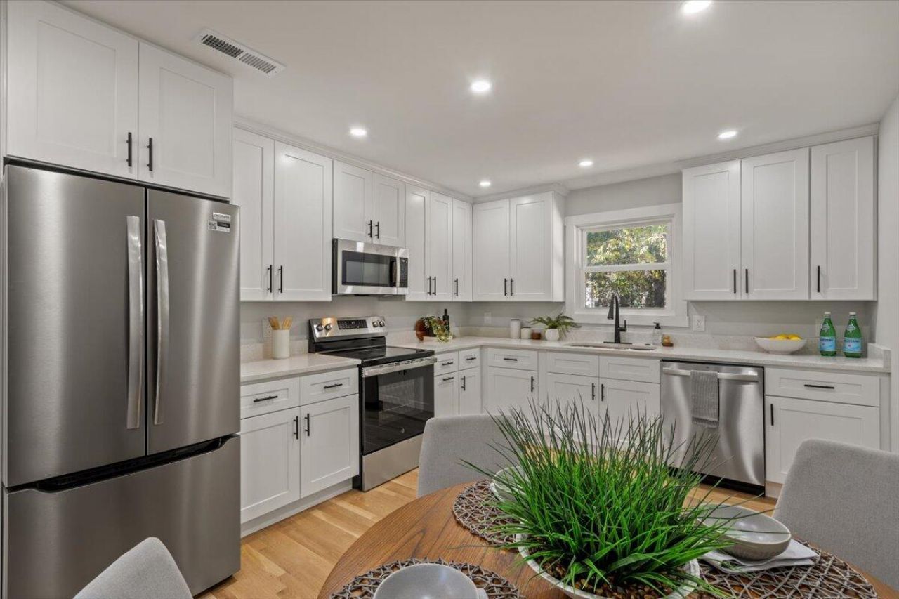 21 Pratt Street Photo 7