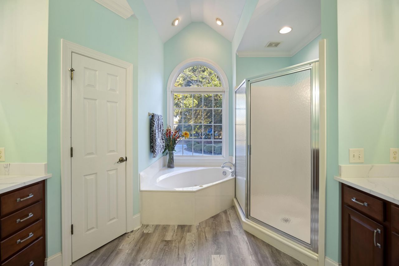 102 Cooper Drive Photo 12