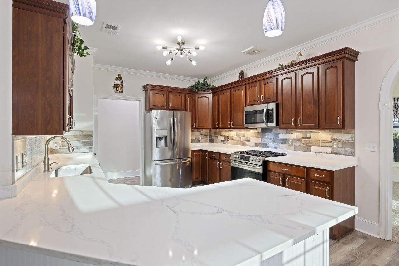 102 Cooper Drive Photo 6