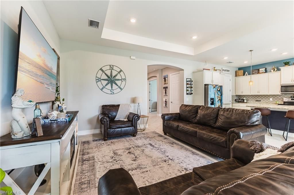 3239 Baravaldo Cir, Cape Coral, FL 33909 Photo