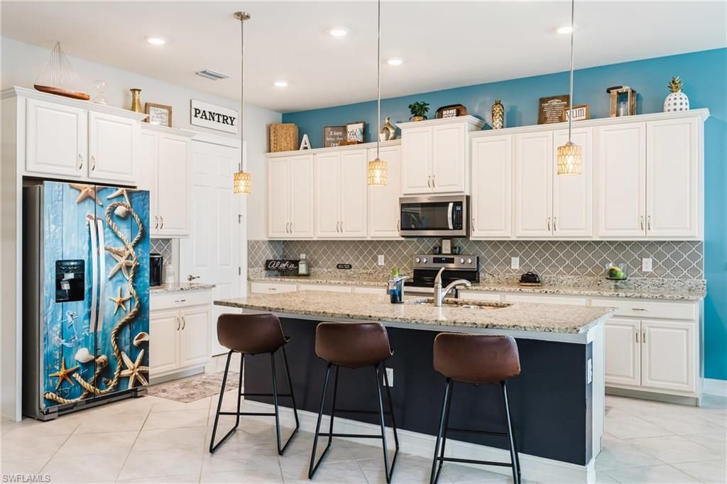 3239 Baravaldo Cir, Cape Coral, FL 33909 Photo