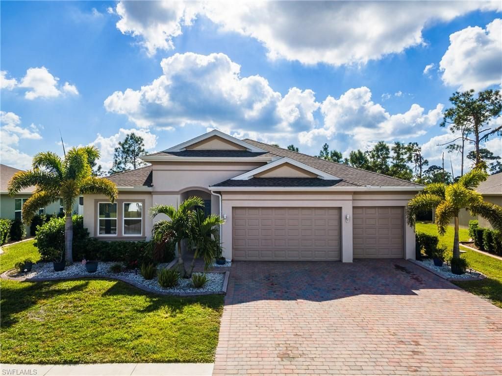 3239 Baravaldo Cir, Cape Coral, FL 33909 Photo