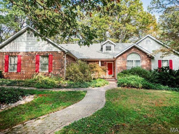 6 Jenn Laur Drive, Edwardsville, IL 62025