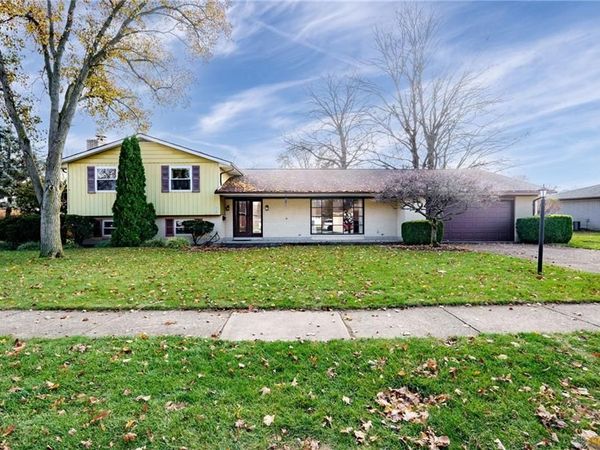 325 Beechgrove Drive, Englewood, OH 45322
