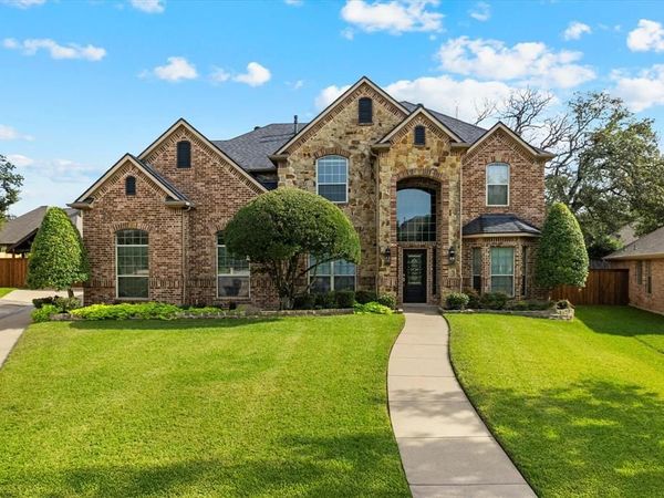 621 Trails End Court, Hurst, TX 76054