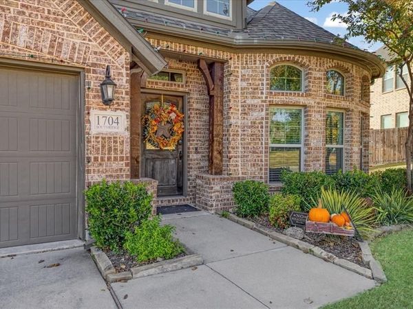 1704 Southridge Drive, Van Alstyne, TX 75495