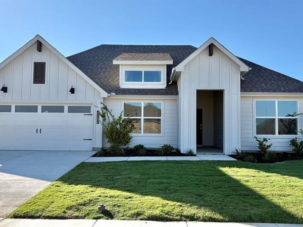 4231 CORNERSTONE Circle, Granbury, TX 76048