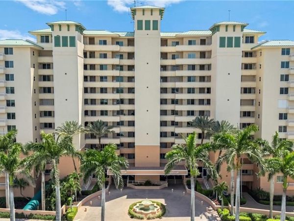990 Cape Marco DR, Unit 208, MARCO ISLAND, FL 34145