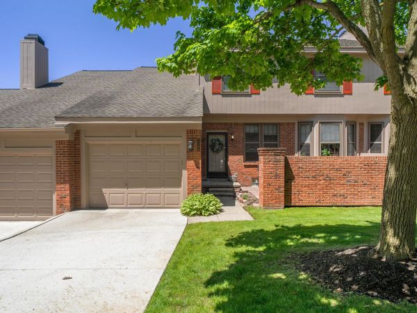 7288 Danbrooke Court, West Bloomfield, MI 48322