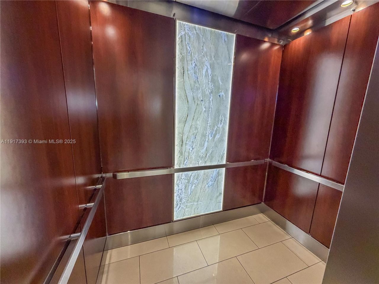 301 174th St, Unit 309, Sunny Isles Beach, FL 33160 Photo