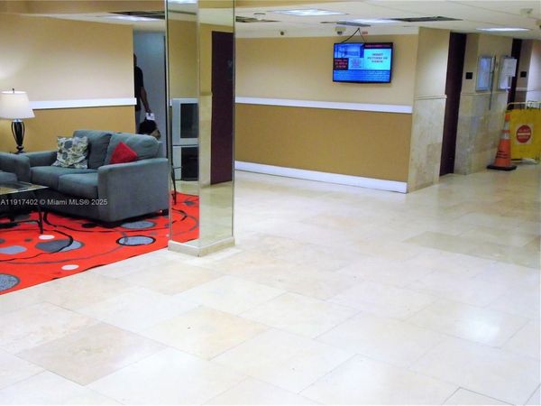 4174 Inverrary Dr, Unit 1004, Lauderhill, FL 33319