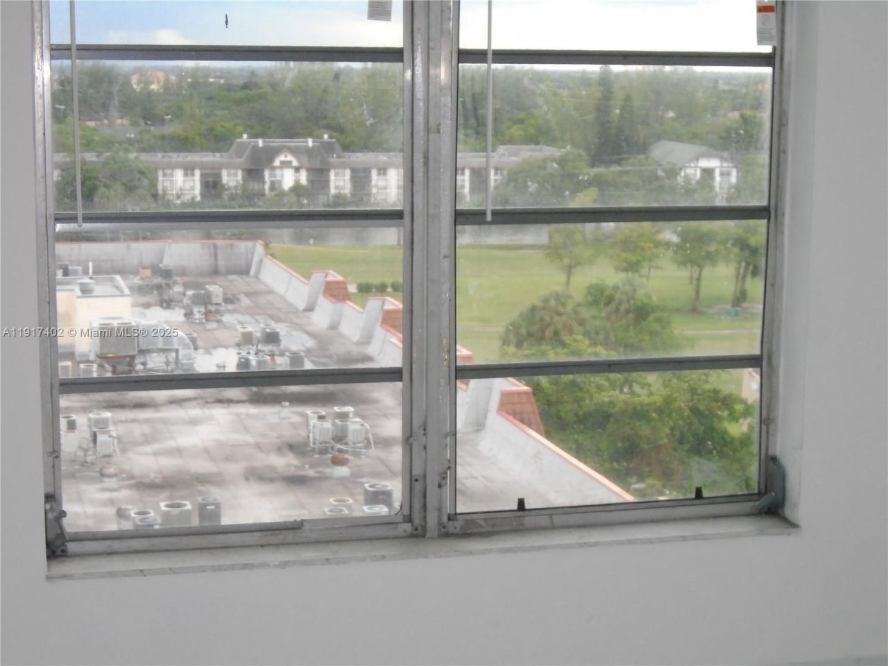 4174 Inverrary Dr, Unit 1004, Lauderhill, FL 33319 Photo