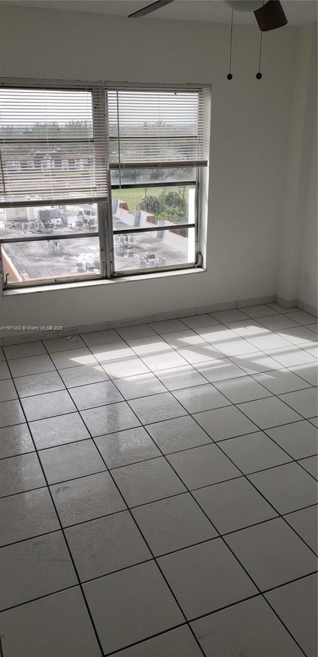 4174 Inverrary Dr, Unit 1004, Lauderhill, FL 33319 Photo