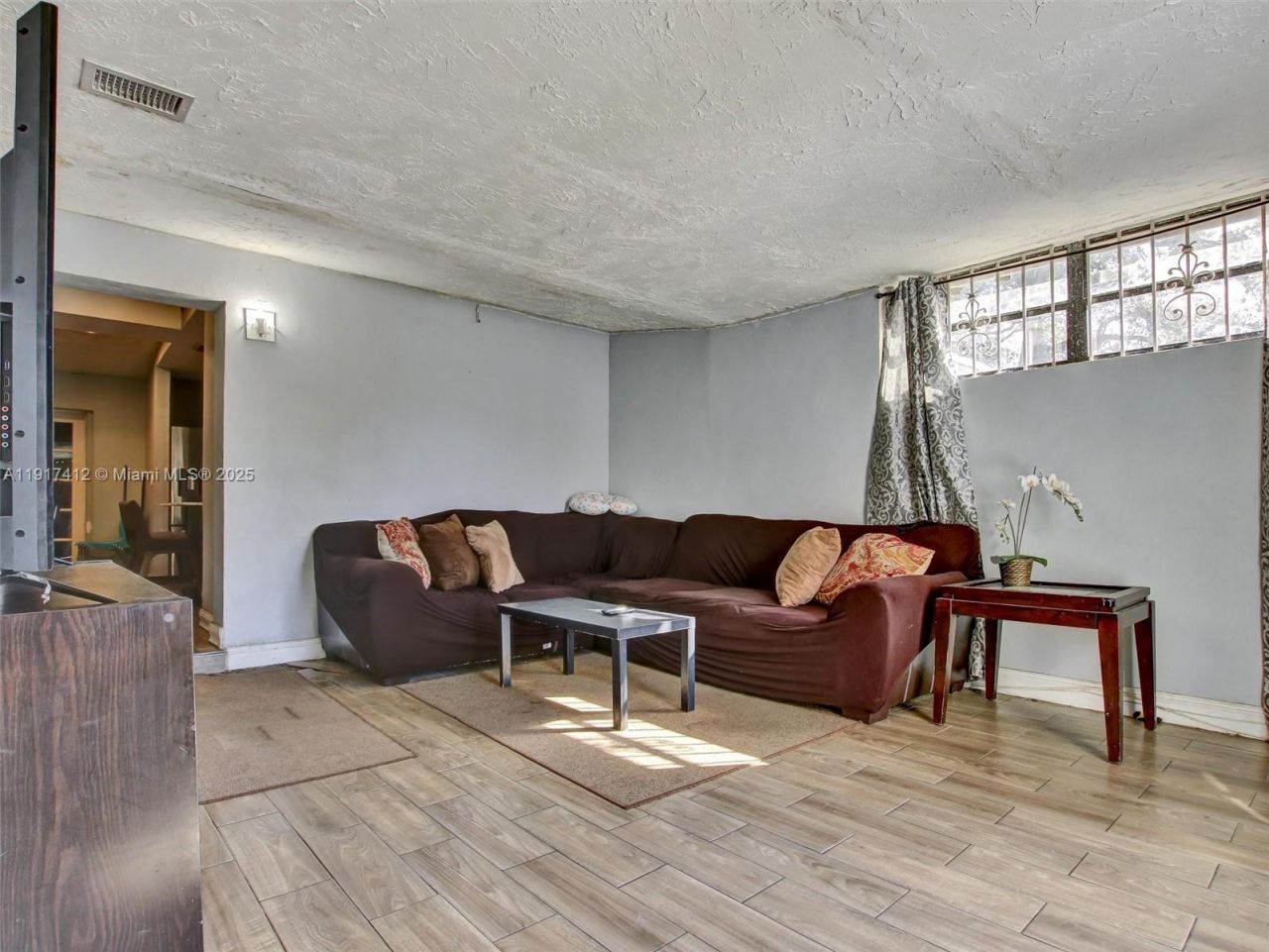 18701 NW 39th Ct, Miami Gardens, FL 33055 Photo