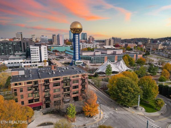 1060 Worlds Fair Park Drive, Knoxville, TN 37916