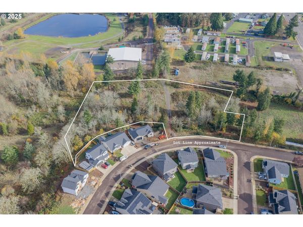 1401 45TH AVE, Sweet Home, OR 97386