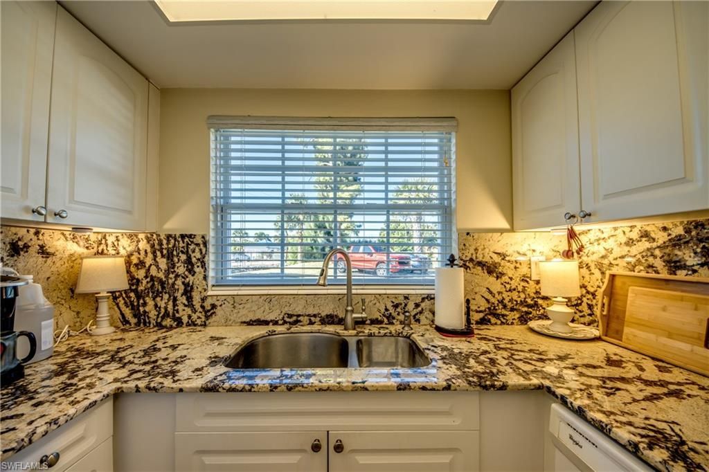 7001 New Post Dr, Unit 4, North Fort Myers, FL 33917 Photo