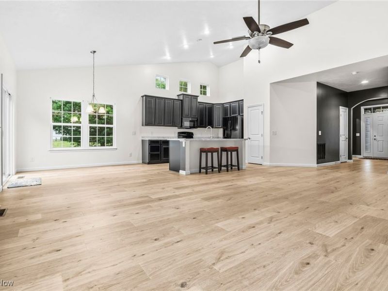 7606 Knollridge Avenue NE, Canton, OH 44721 Photo 13