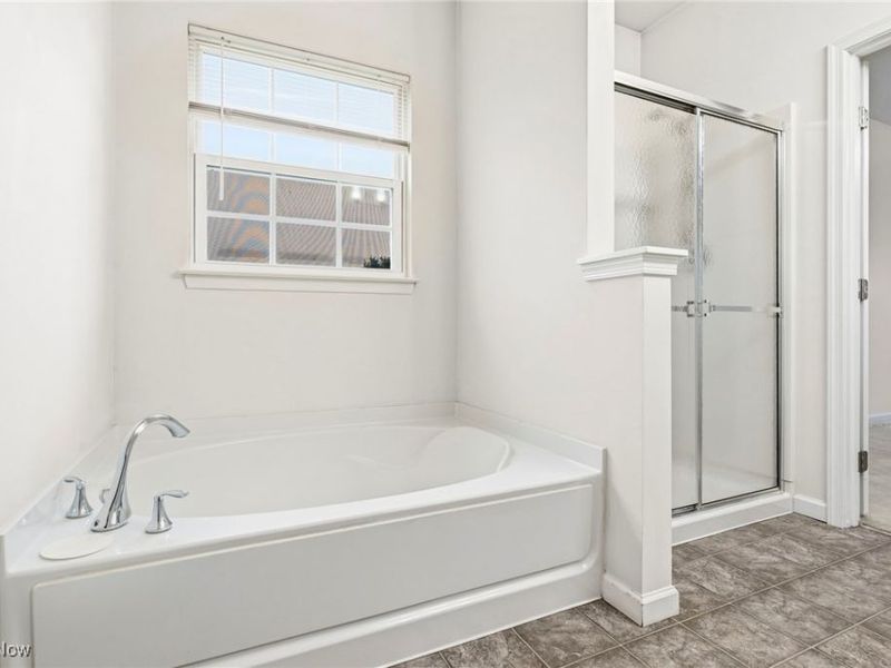 7606 Knollridge Avenue NE, Canton, OH 44721 Photo 22