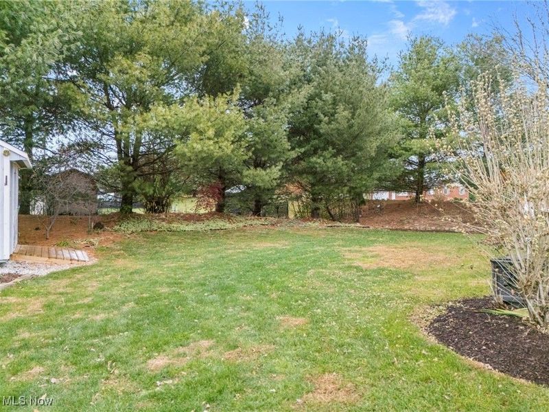 7606 Knollridge Avenue NE, Canton, OH 44721 Photo 5